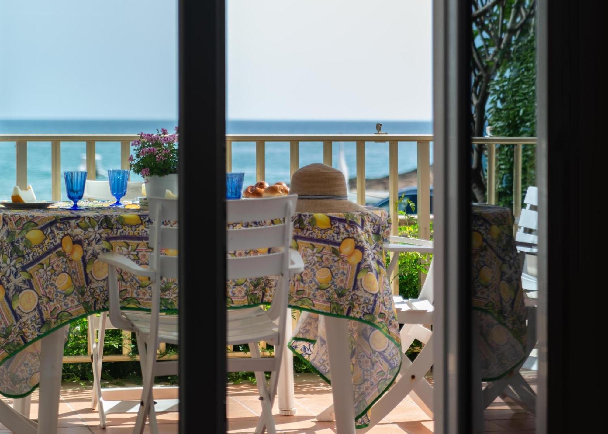Casa Sul Lungomare Appartement Donnalucata  Buitenkant foto